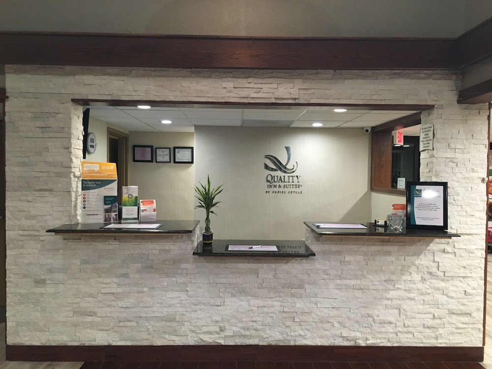 Quality Inn & Suites Winfield 9/44