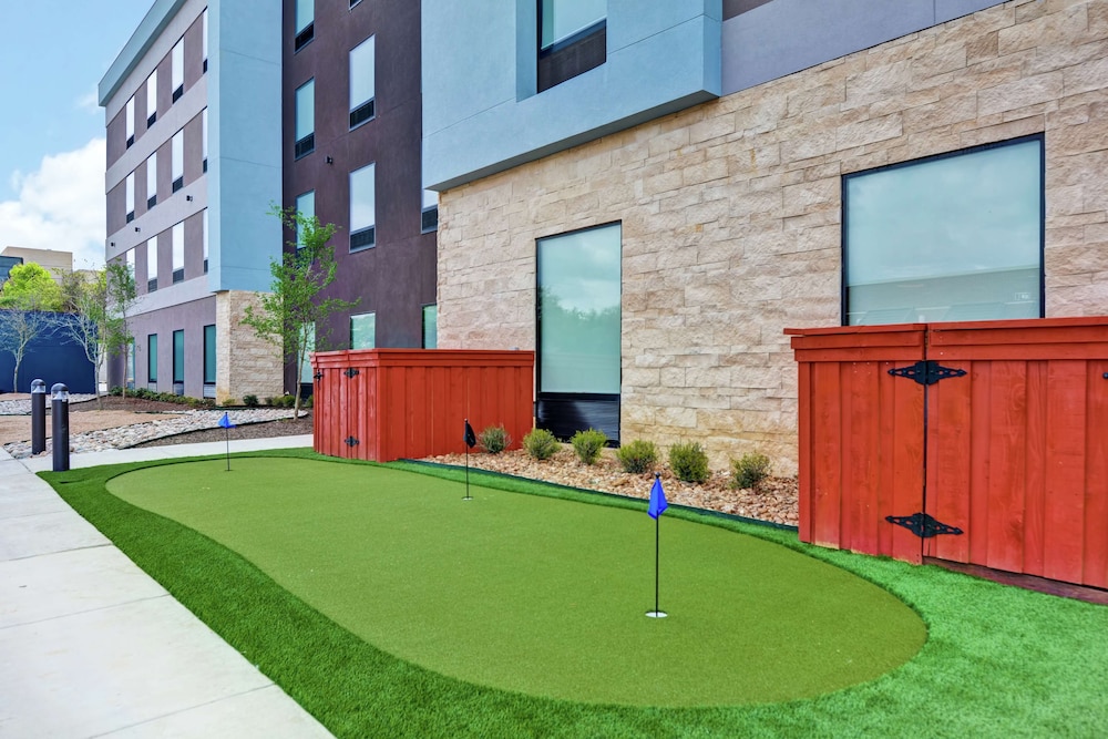 Home2 Suites by Hilton Bedford DFW West 22/48