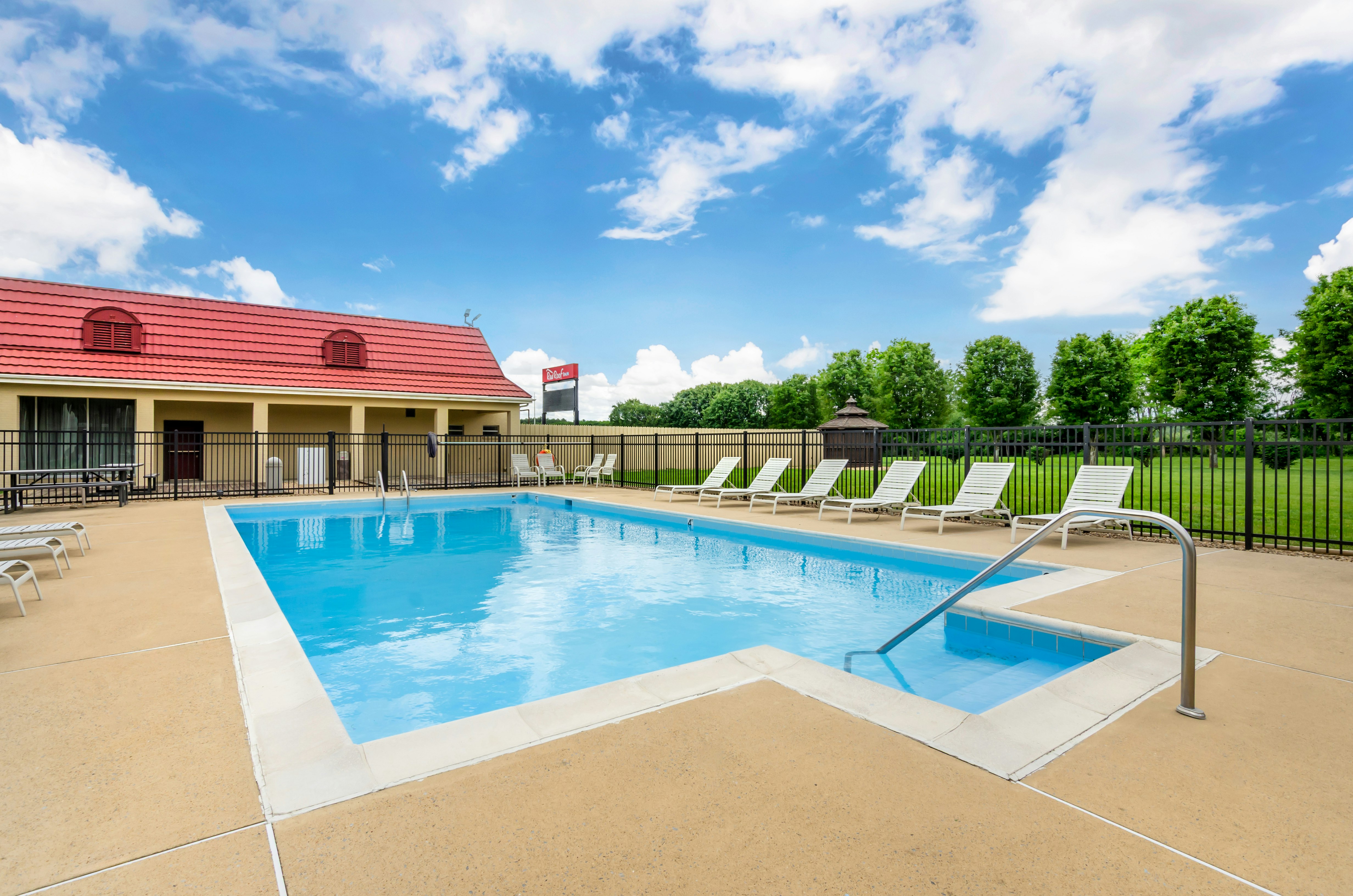 Red Roof Inn Staunton 2/19