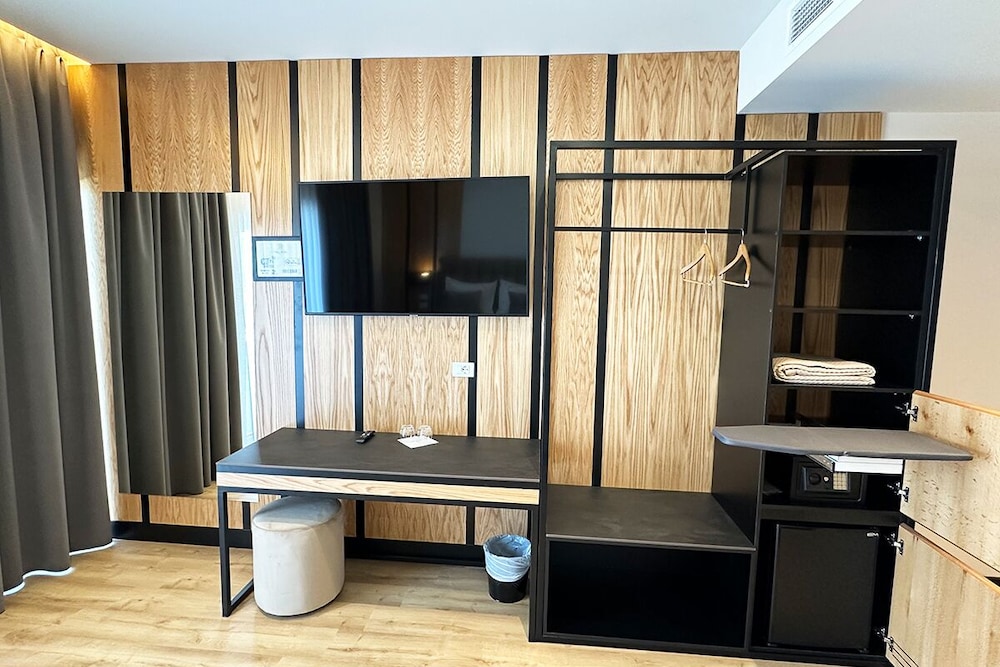 Delta Hotel 34/48