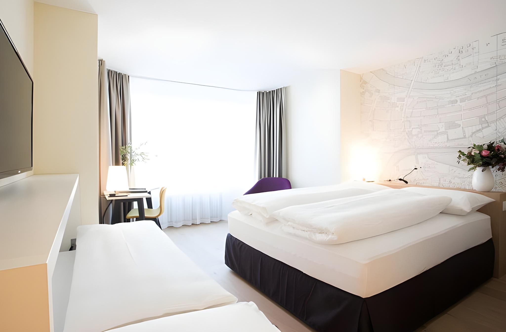 Style, Triple, 1 Double and 1 Single Bed