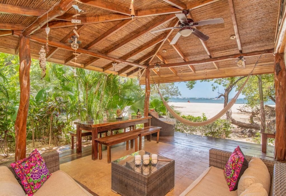 Ocho Artisan Bungalows 58/80