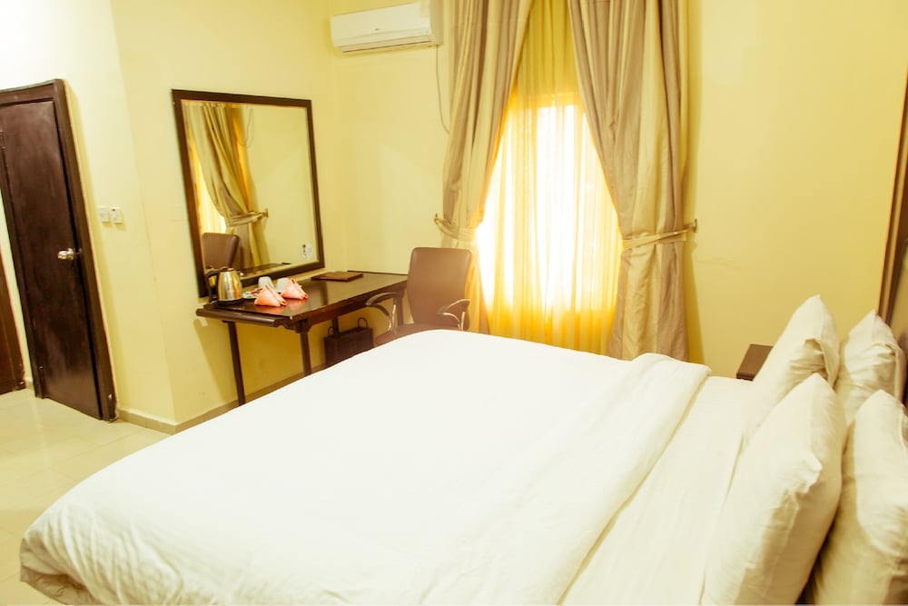 Hotel Reno 25/50