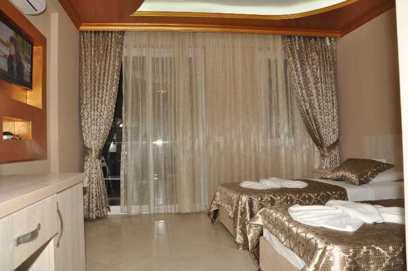 Residence 222 30/30