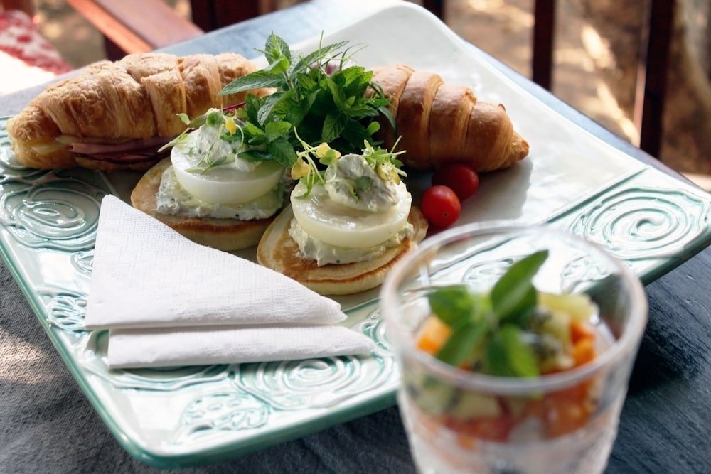 Thulamela Bed And Breakfast 20/50