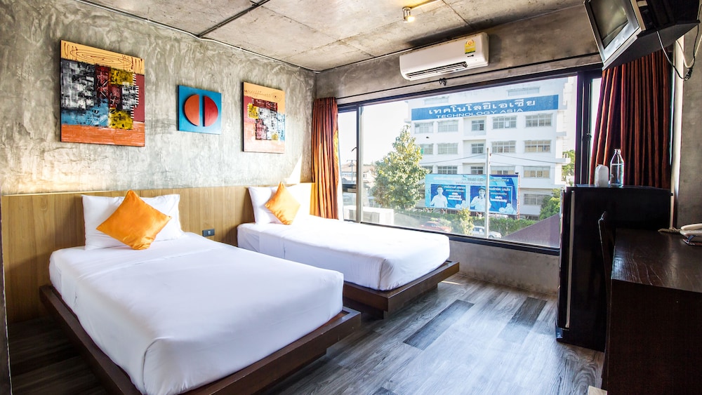B2 Mahidol Boutique & Budget Hotel 24/42