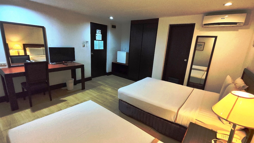 Rajah Park Hotel 26/50