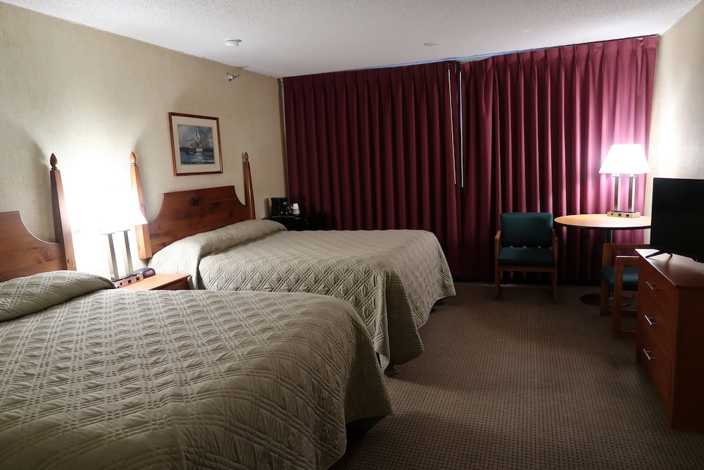 Commodores Inn 9/50