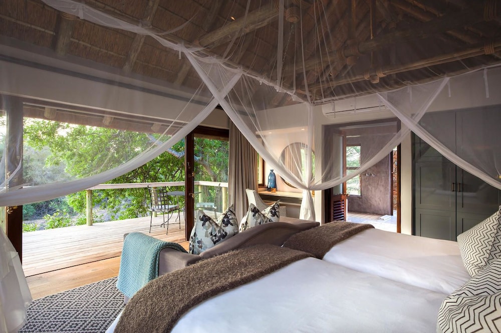 Thornybush Game Lodge 15/62