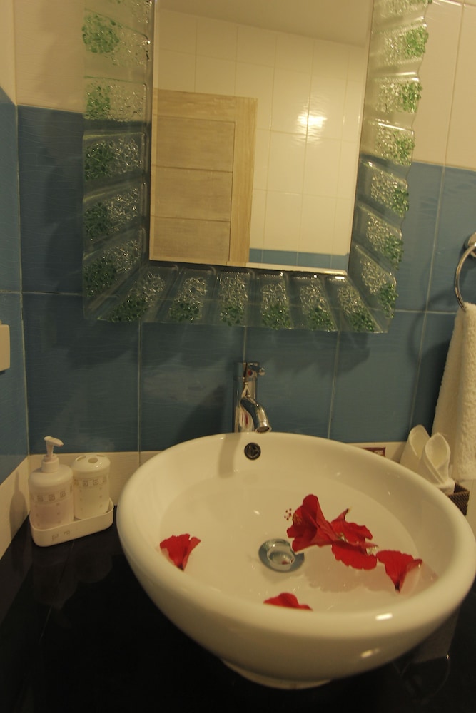 CASA PILAR BEACH RESORT 34/35