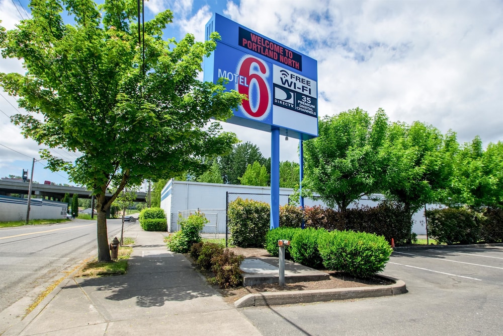 Motel6 Portland, OR - I-5 33/36