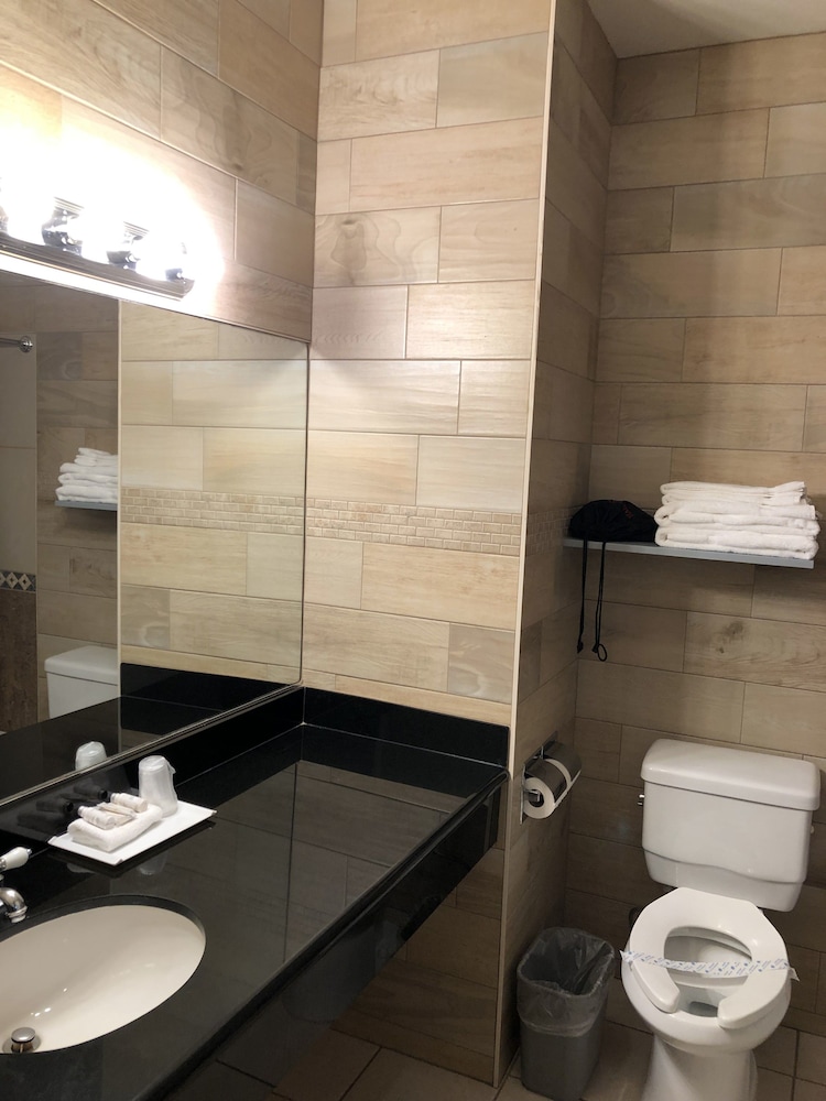Garden Suite Hotel 54/56