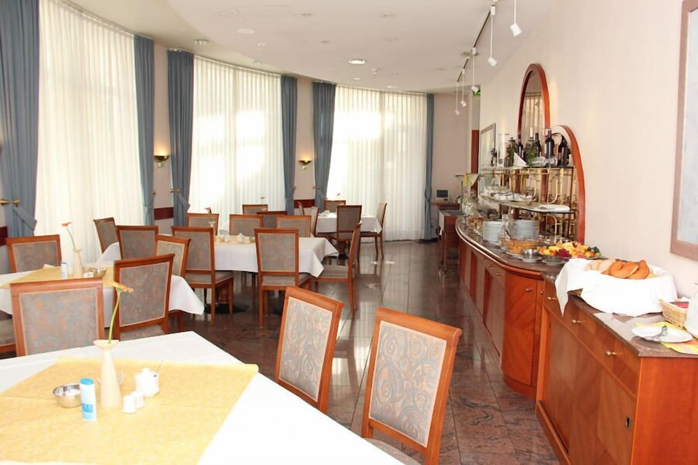 Hotel Ascania 13/20