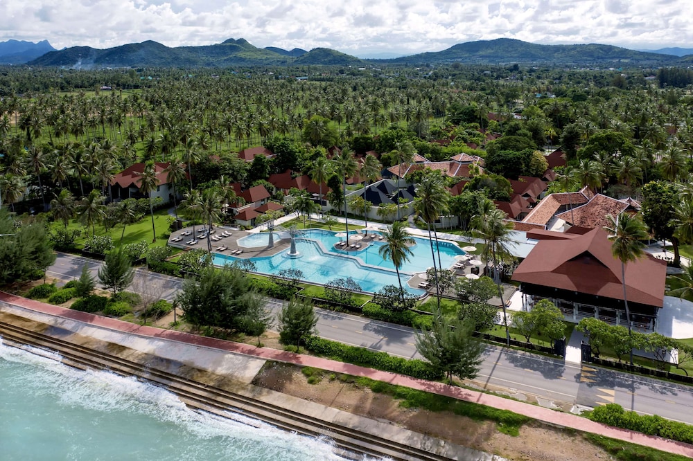 Wyndham Hua Hin Pranburi Resort and Villas 33/50