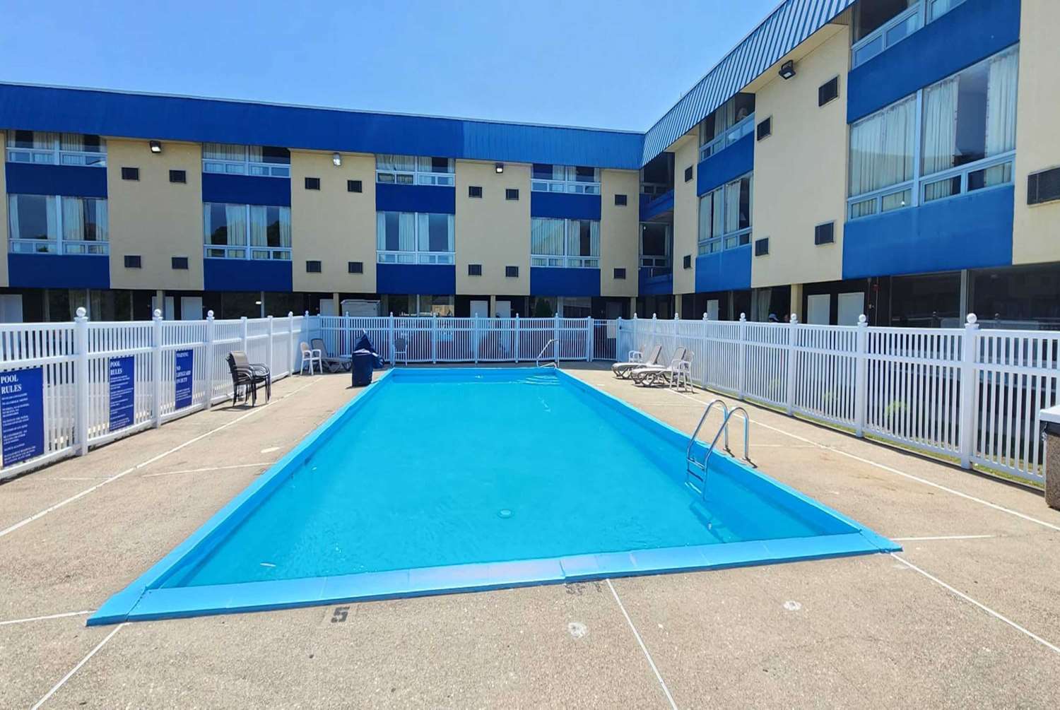 Hotel Fort Wright Cincinnati Area 24/35