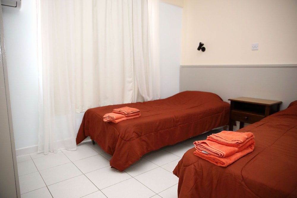 Alora Apartments 13/50