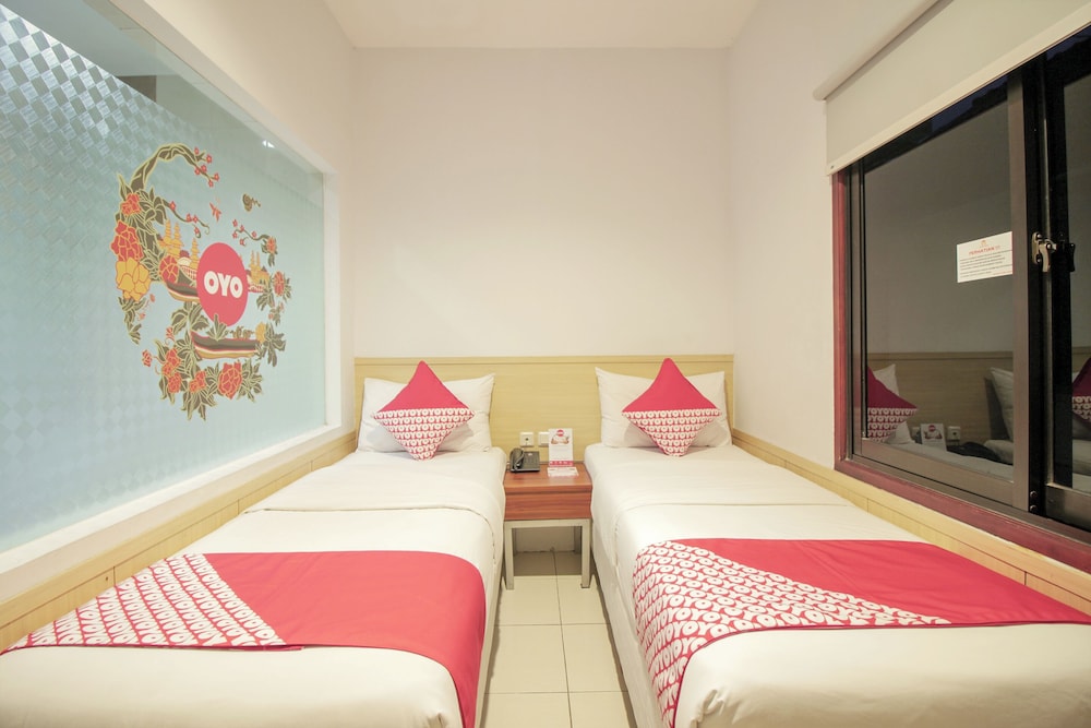 Collection O 295 Grha Ciumbuleuit Guest House 8/49