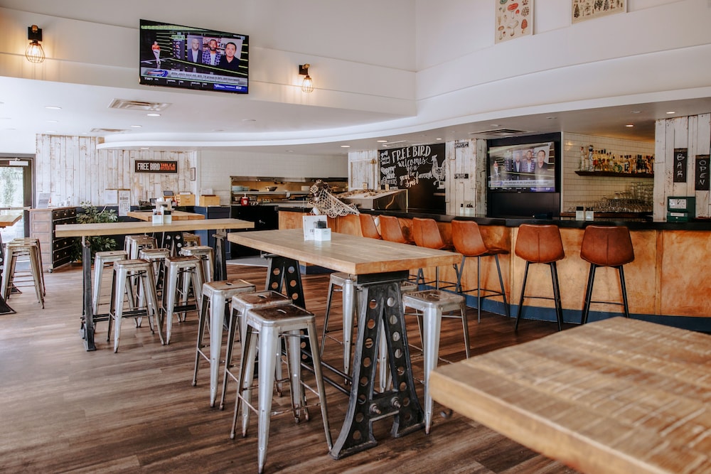 Executive Suites Hotel Resort Squamish 44/68