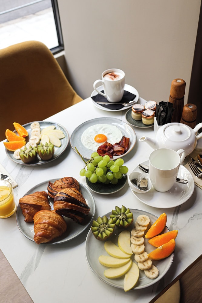 Marmont Hotel 34/50
