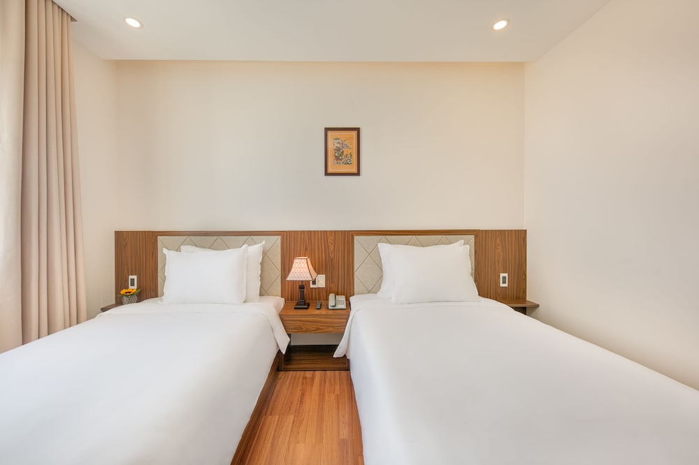De L'amour Hotel 16/57
