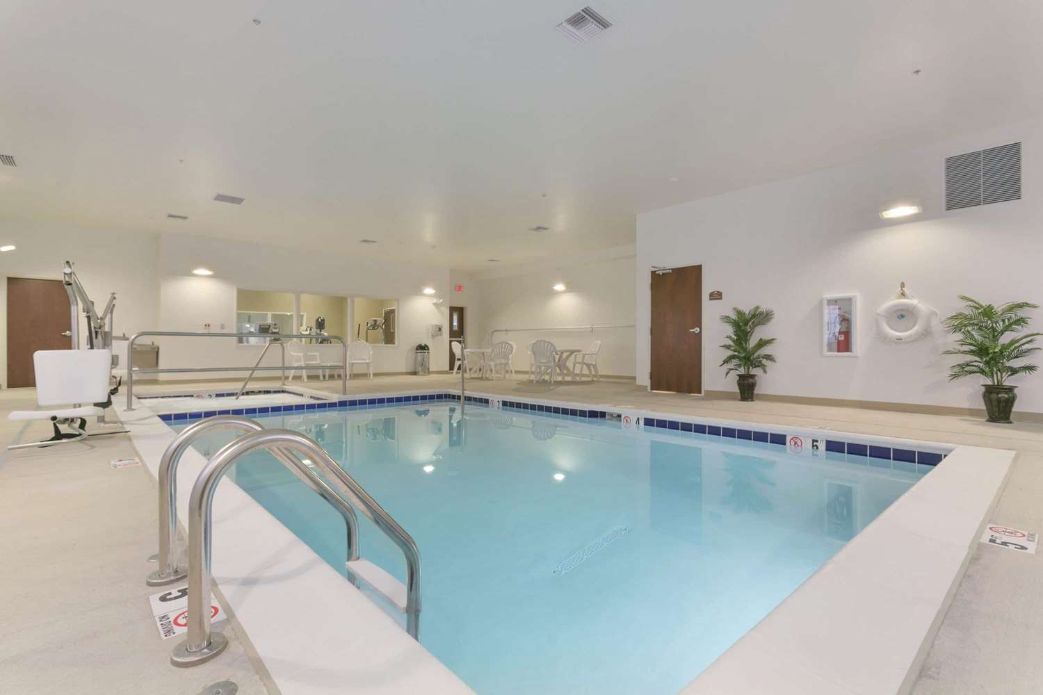 Microtel Inn & Suites By Wyndham Minot 16/20