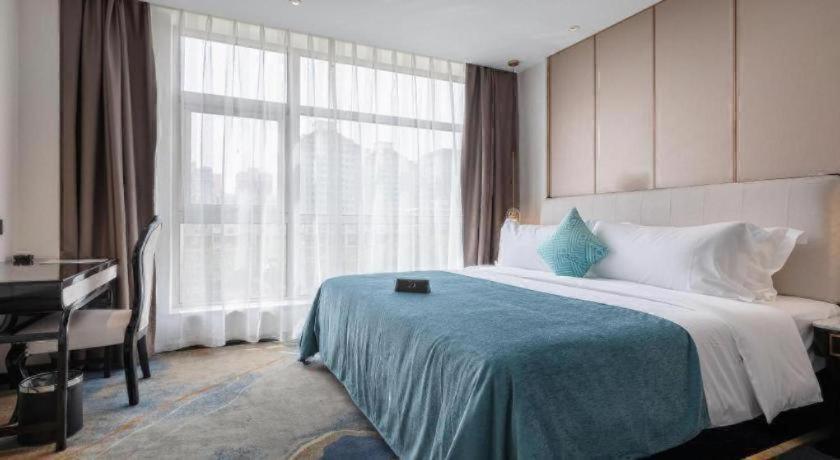 Xana Deluxe Hotel (Beijing Guanganmen Subway Station) 23/48