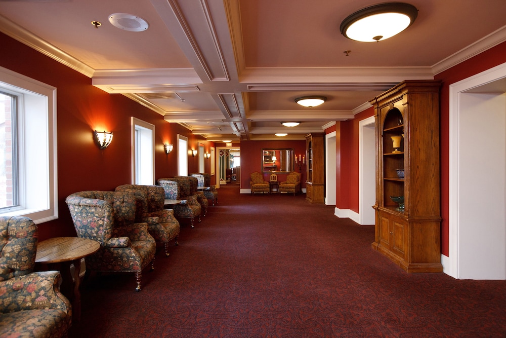 Bertram Inn At Glenmoor 26/49