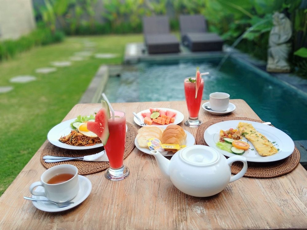 Three Gold Luxury Private Villas 29/50
