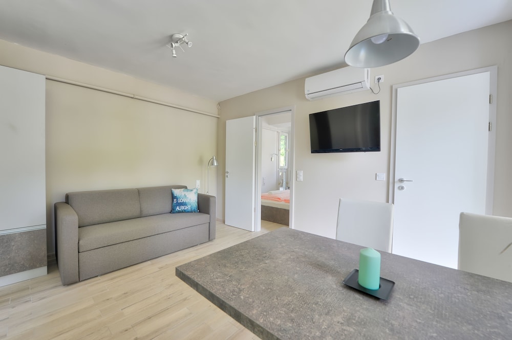 Villa Oliver 3 18/36