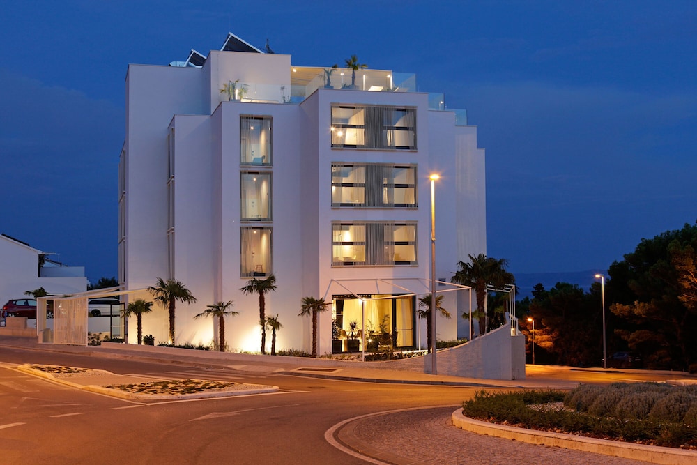 Lifestyle Hotel Vitar 4/70