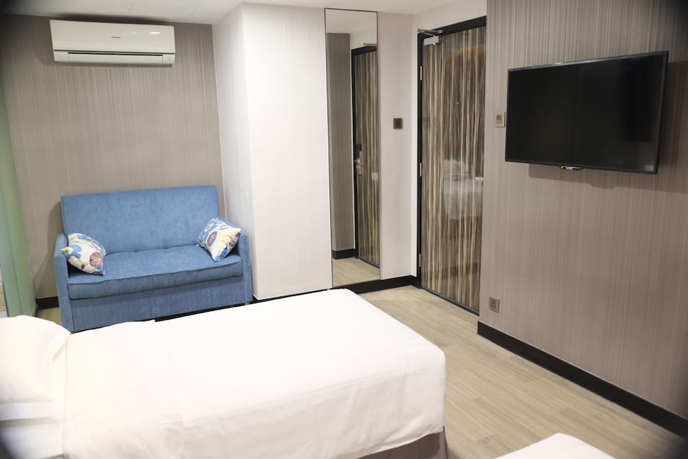 M1 HOTEL NORTH POINT 50/66