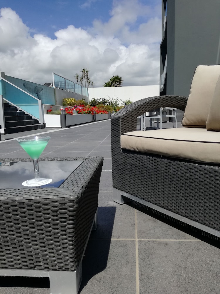 Whales Bay Hotel Apartamentos 38/55