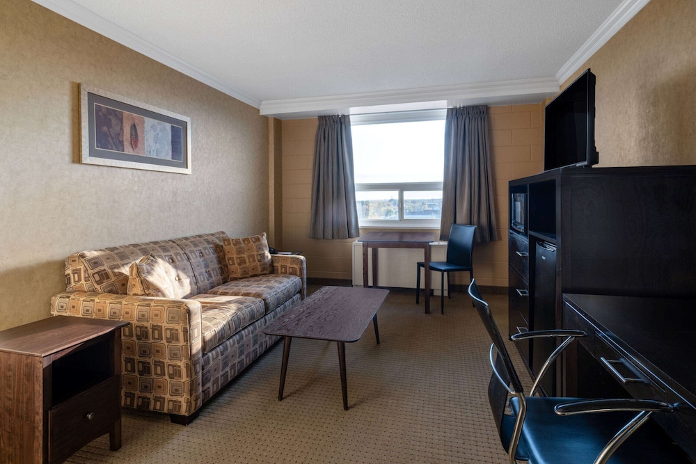 Travelodge by Wyndham Prince Albert 11/29