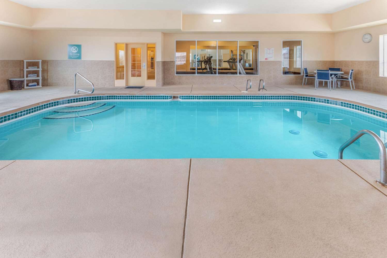 swimming pool spa
