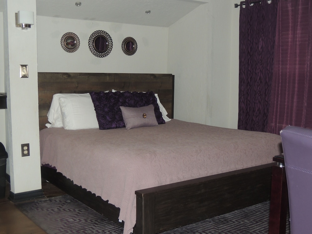 Whispering Pines Bed Amp Breakfast 32/69