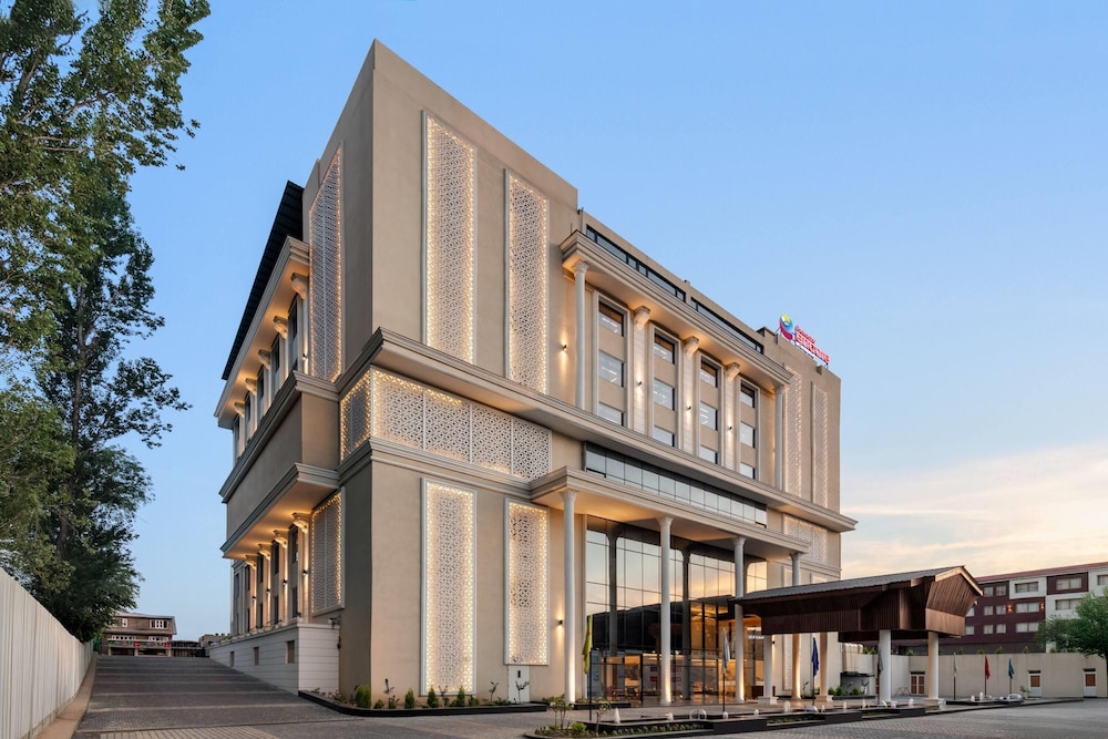 Ramada Encore by Wyndham Rajbagh Srinagar 5/64