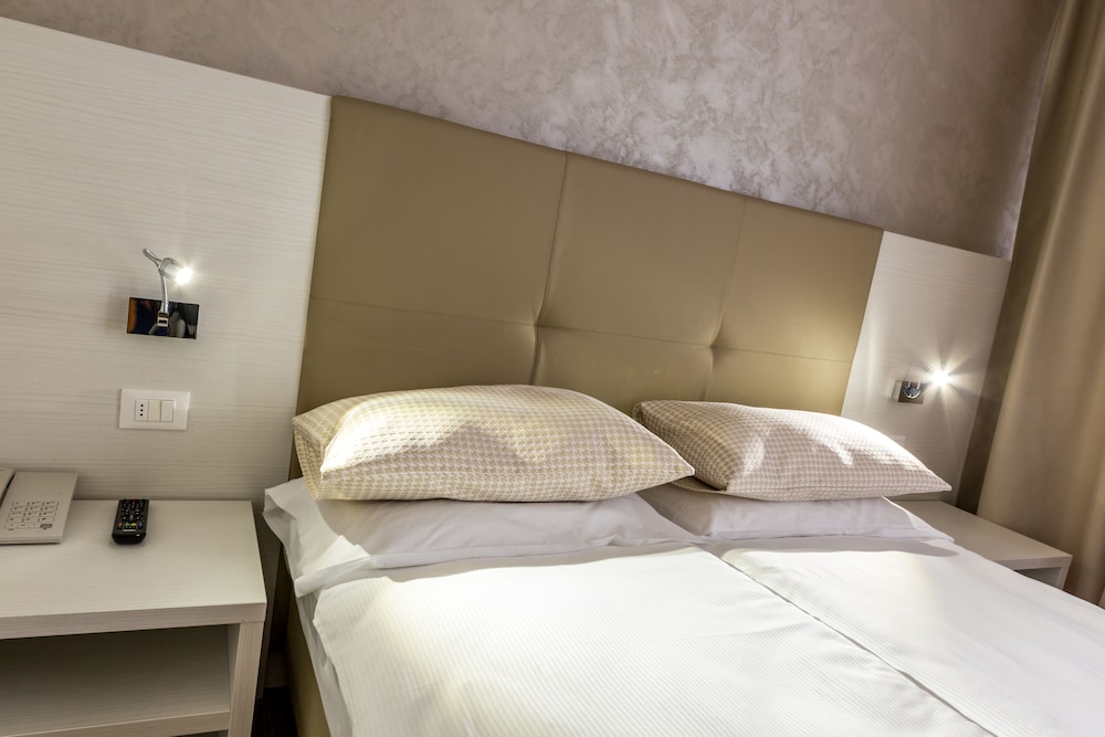 Hotel Touring 14/48