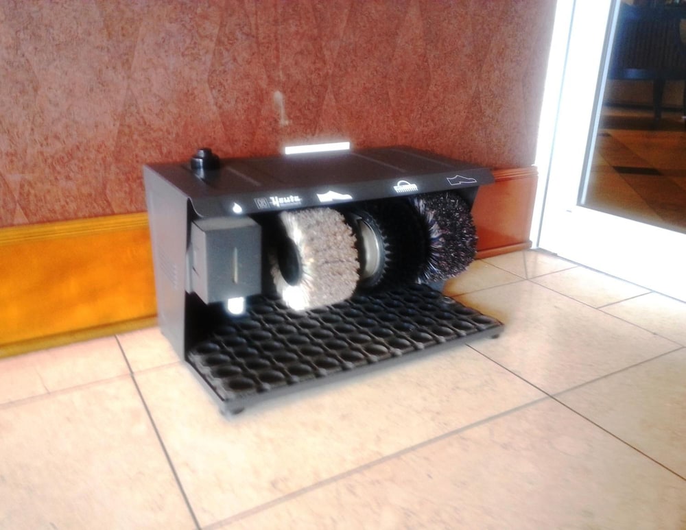 Hotel Executive Suites 11/57