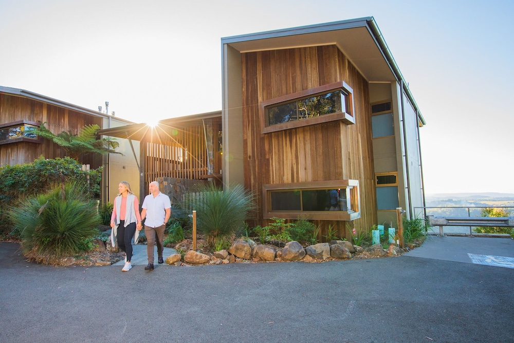 BINNA BURRA MOUNTAIN LODGE 3/50