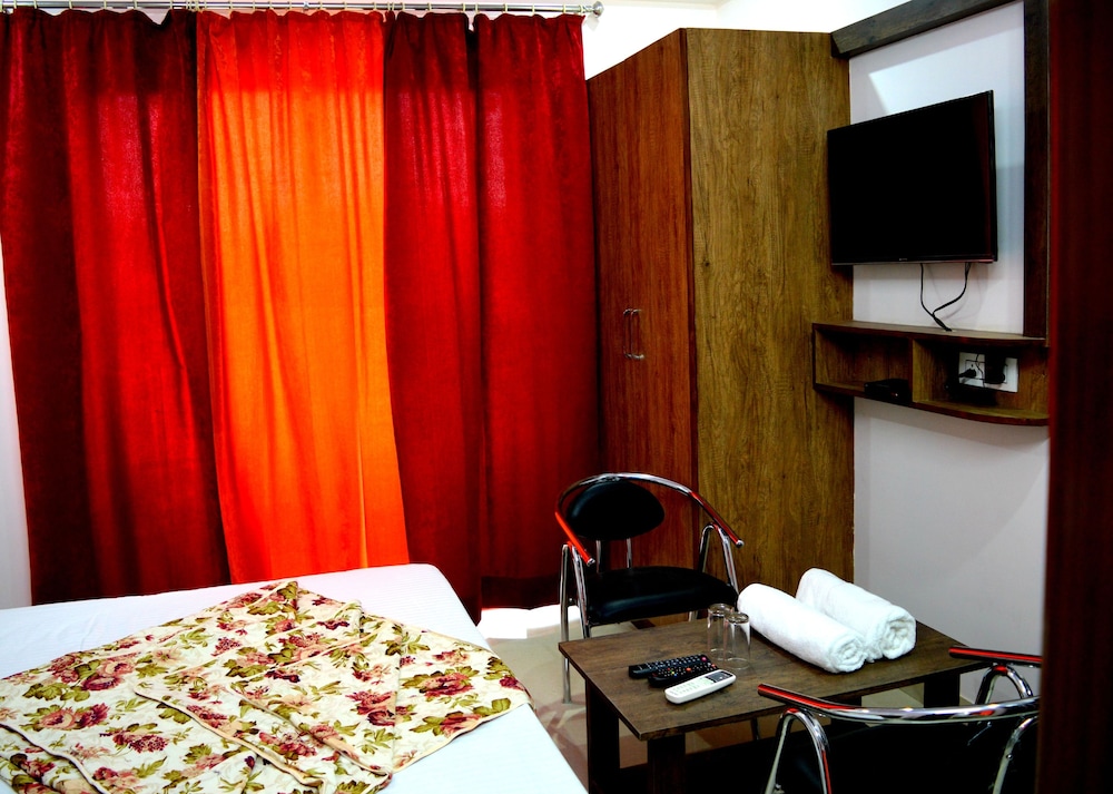 Hotel Thikana Palace 41/50