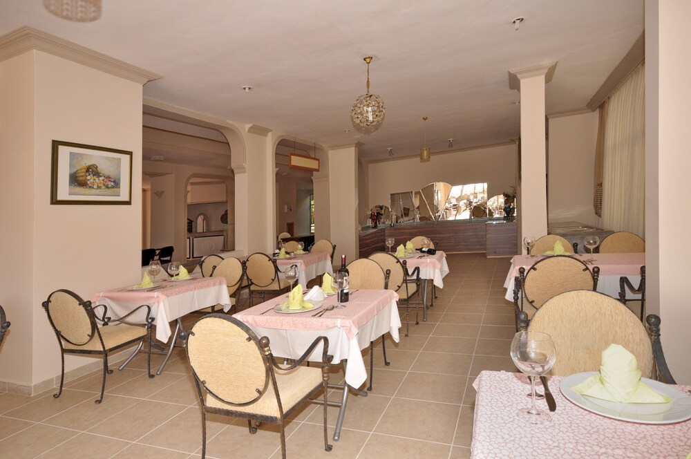 Bella Bravo Suite Hotel 27/49