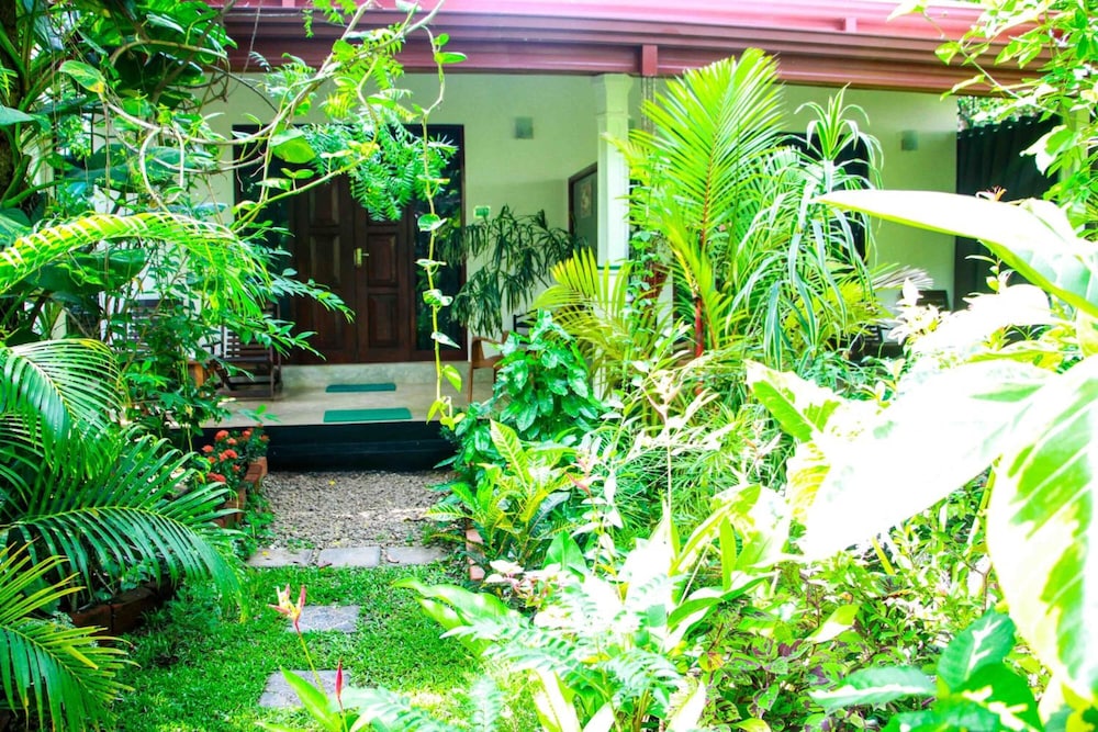 The Otunna Guest House 38/49