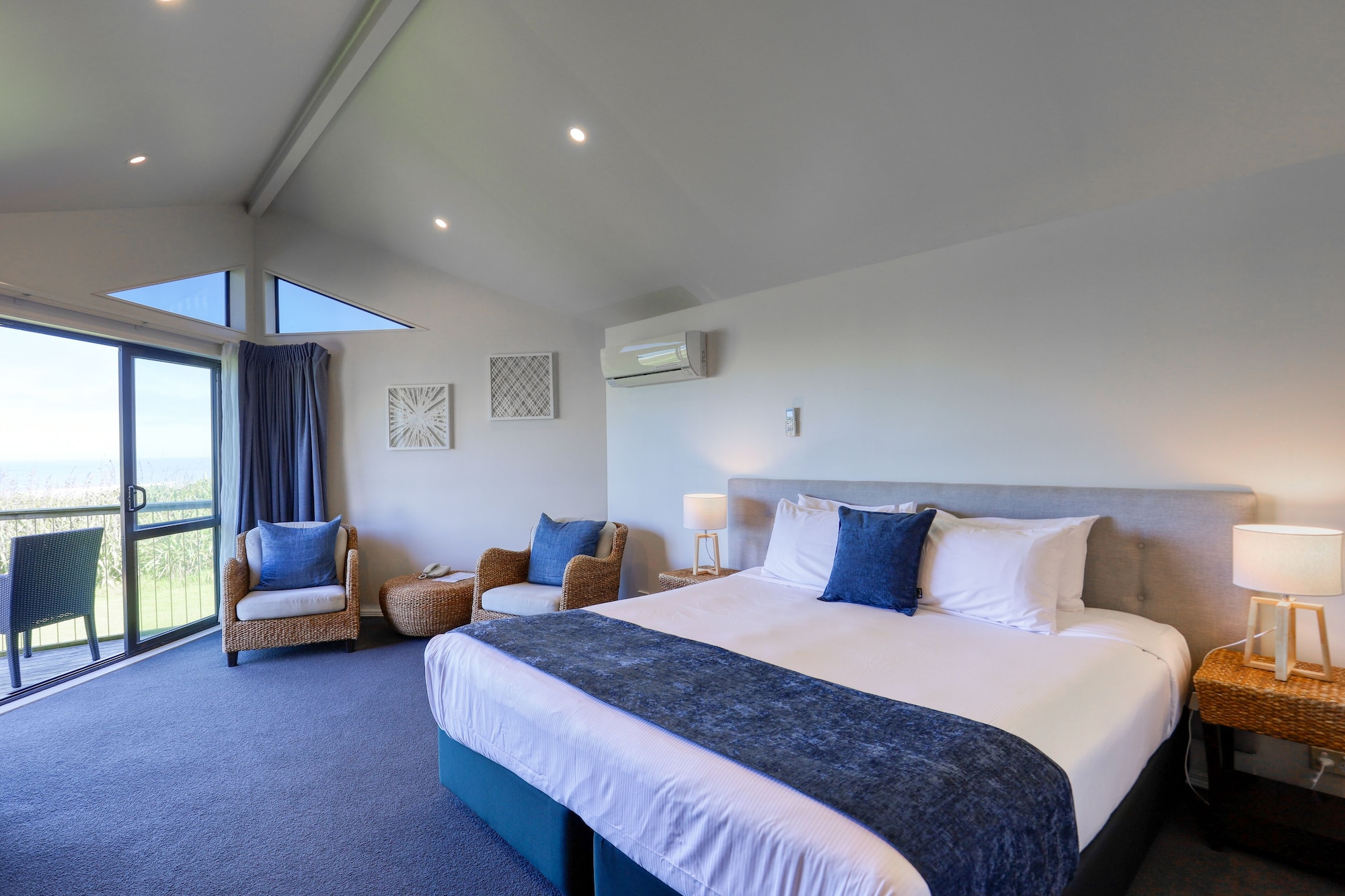 Room at Castaways, Lake Puketi