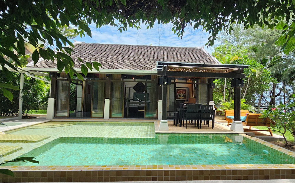 Emerald Sands Beach Villa 22/30