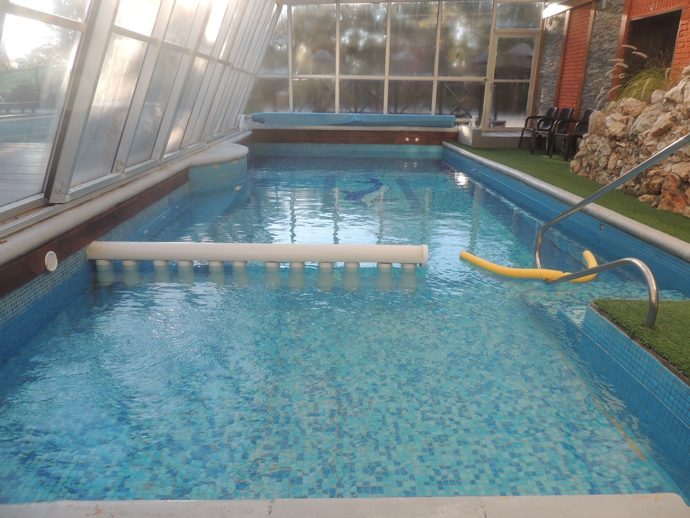 swimming pool spa