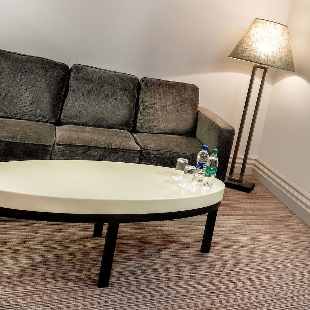Leonardo Hotel Cardiff 36/81