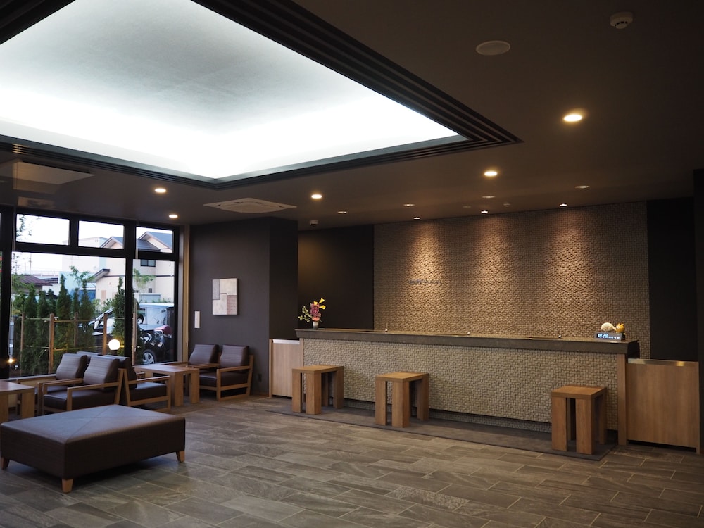 Hotel Route-Inn Yamagata South - in front of University Hospital 4/25