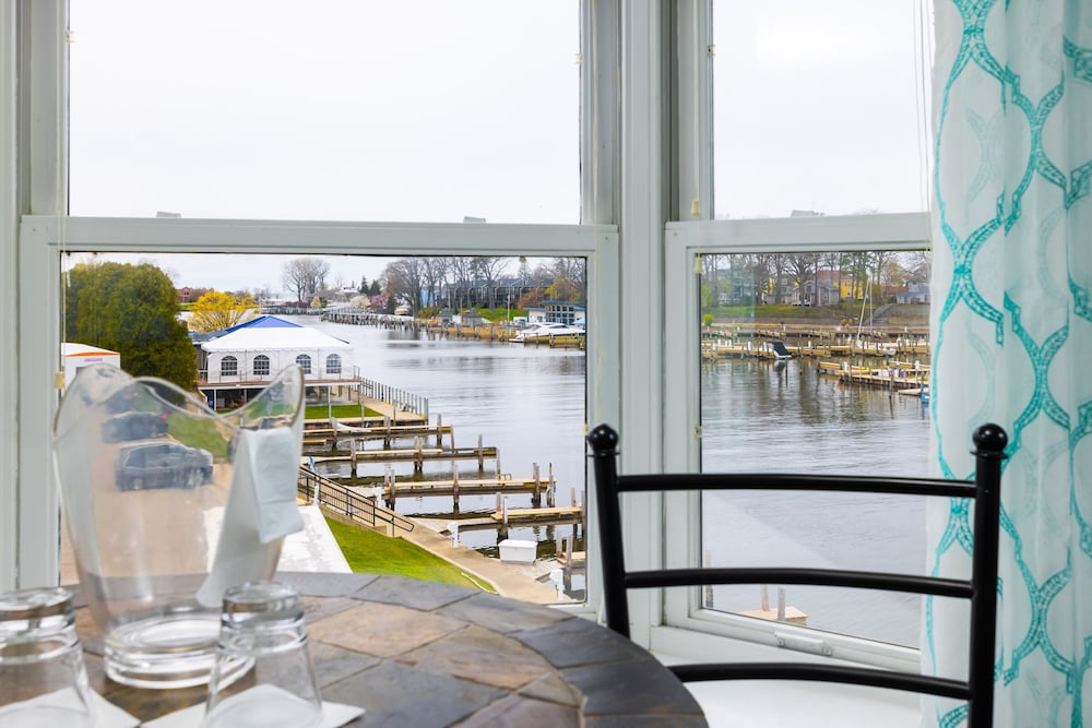 Old Harbor Inn 37/50