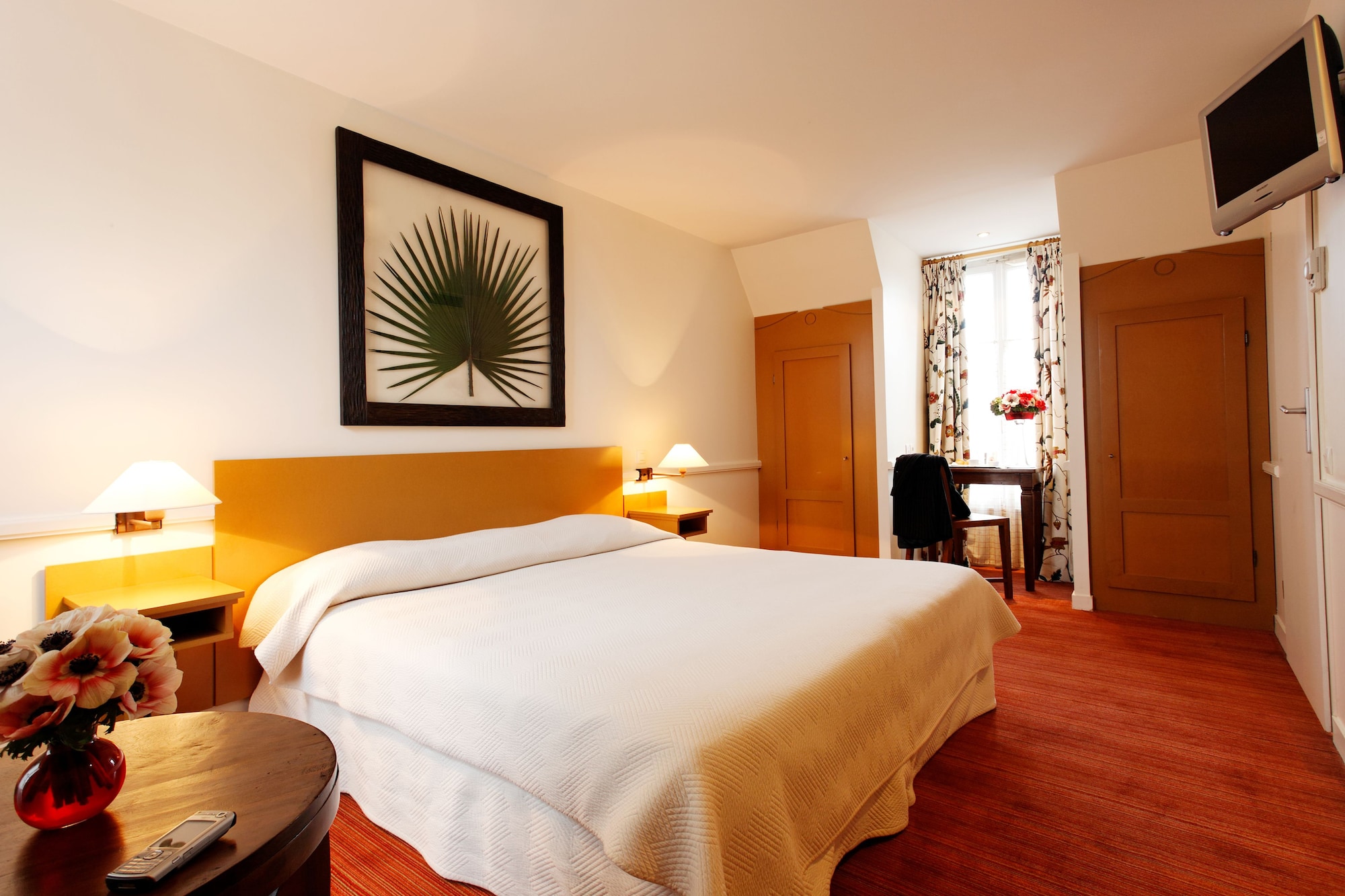 Eiffel, Double Bed