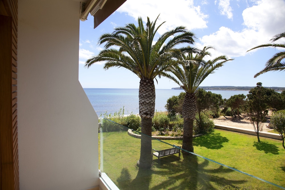 Gecko Hotel and Beach Club 47/50